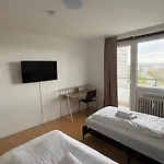 Monteurs Ueber Den Daechern Der Stadt Ludwigshafen am Rhein
