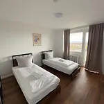 Monteurs Ueber Den Daechern Der Stadt * Ludwigshafen am Rhein