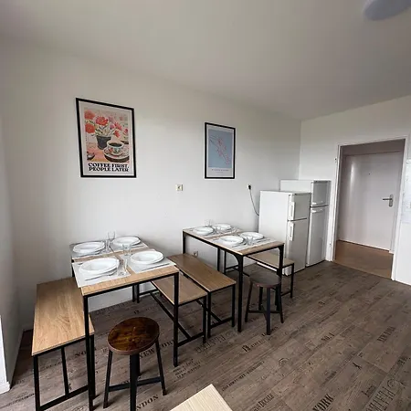 Apartamento Monteurs über Den Dächern Der Stadt *