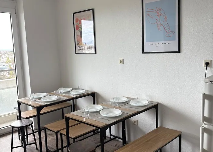 Monteurs über Den Dächern Der Stadt