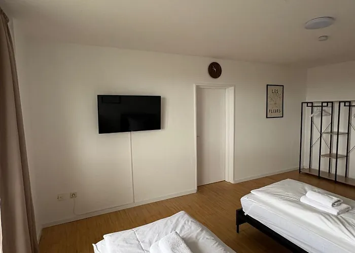 Monteurs über Den Dächern Der Stadt