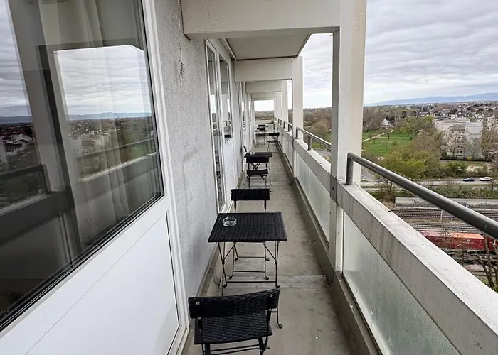 Apartment Monteurs über Den Dächern Der Stadt *